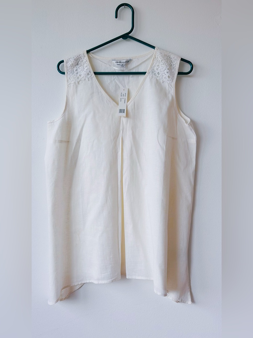 Counterparts Casual Sleeveless V-Neck Lace-Trim Top in Cream size S